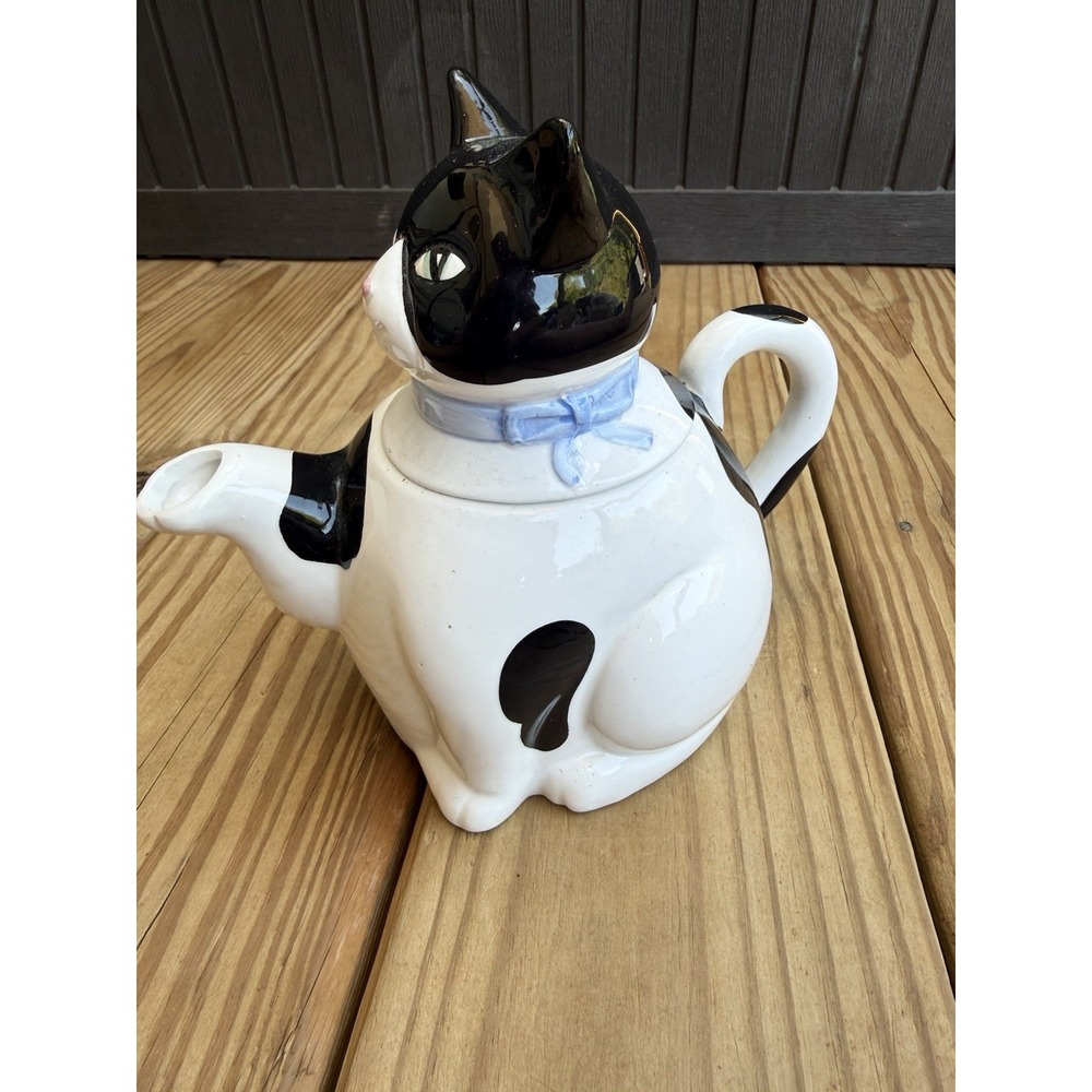 Vintage Black & White Cat Teapot With Blue Bow and Green Eyes Paw Spout 7.5"
